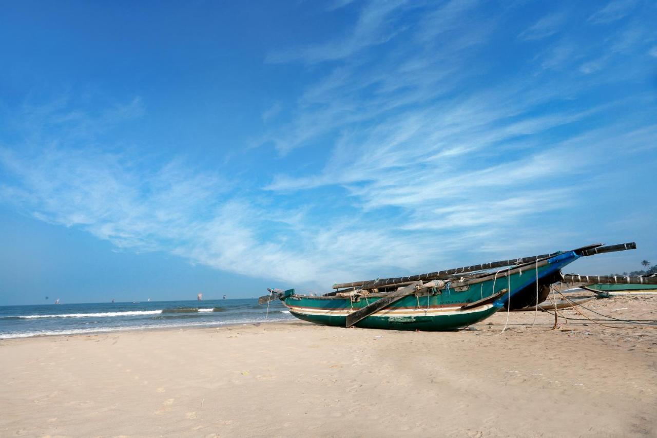 Asian Grand Hotel Negombo Exterior foto